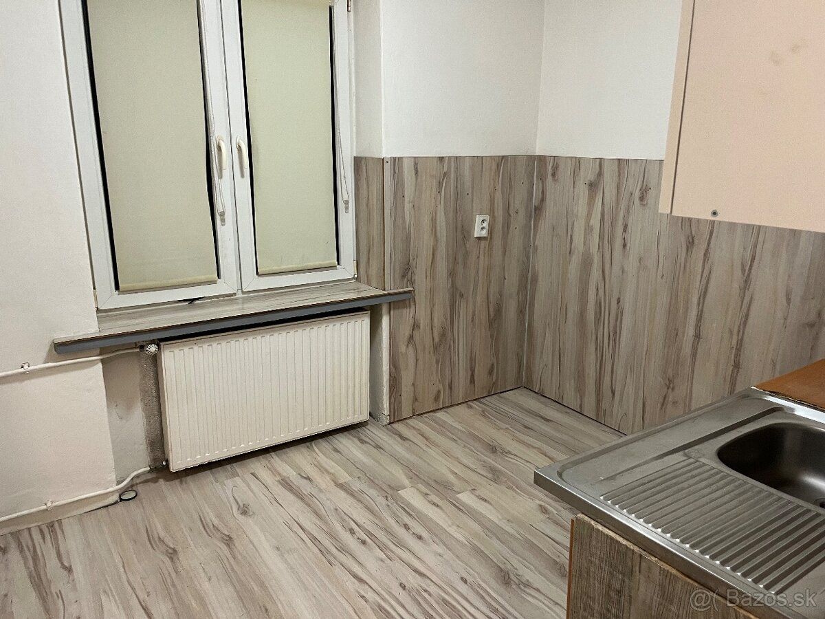 Ponúkame na predaj 1 izbový byt nachádzajúci sa v obci Šariš