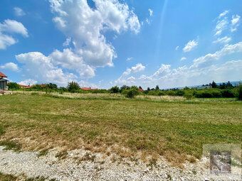 Ponúkame na predaj stavebný pozemok Hornozoborská ul., Nitra