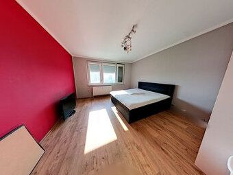 Typ: 2-izbový byt Ulica: Žltá Obec: Bratislava-Petržalka
Pon