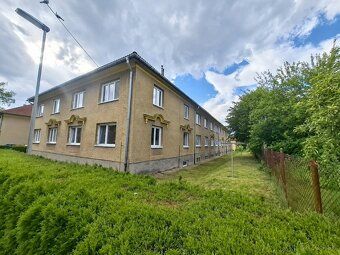 🏡✨ NA PREDAJ – priestranný 2-izbový byt v Handlovej, ul. 29.