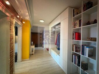 Ponúkame na prenájom priestranný 3-izbový byt v centre Nitry