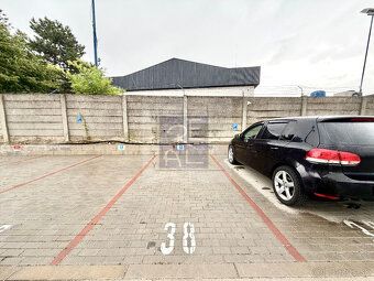 Ponúkame na prenájom 2 izbový byt s balkónom a parkovacím mi
