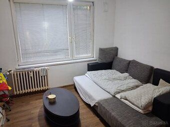 Ponúkame na prenájom 1-izbový byt s výmerou 36m2. Byt je vho