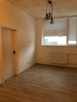 Ponúkame na prenájom 1-izbový byt s výmerou 36m2. Byt je vho