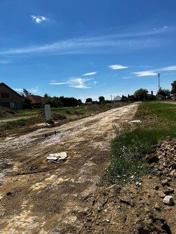 4- izbový rodinný dom s garážou - Šúrovce v katastrálnom úze