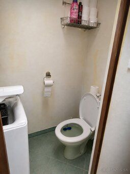 Ponúkame na predaj priestranný 3-izbový byt s výmerou 76 m²,
