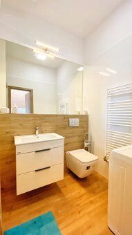 Dorián Szabó a realitná kancelária CENTURY21 Vám ponúkajú na