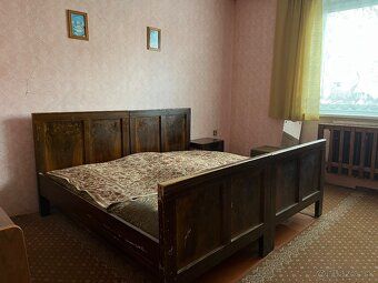 Predávam rodinný dom v obci Šutovce vo výmere 780m² z toho z