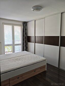 Dám do dlhodobého prenájmu 3 izbový byt s balkónom a pivnico