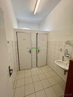 Ponúkame na prenájom zariadený priestor o výmere 195 m2, Pre