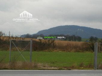 Ponúkame na predaj pozemok na priemyselné účely, občiansku v