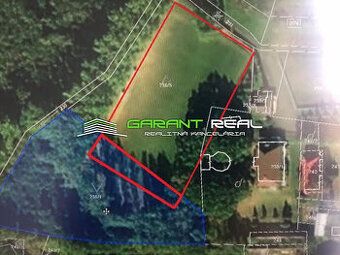 Ponúkame na predaj rovinatý pozemok o výmere 8000 m2 v centr