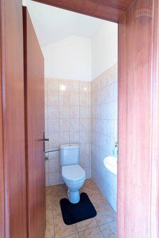 Ponúkam na predaj samostatne stojaci 3-izbový bungalov v tic