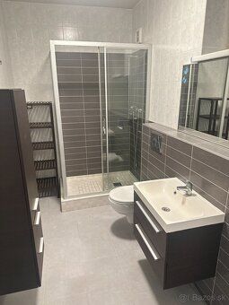 Ponúkame na prenájom pekný , moderný 3 izbový byt v Nitre na