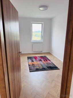 Ponúkame na prenájom krásny, veľký kompletne zariadený 3-izb