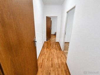 Na prenájom klimatizovaný 3-izbový byt s balkónom a parkovan