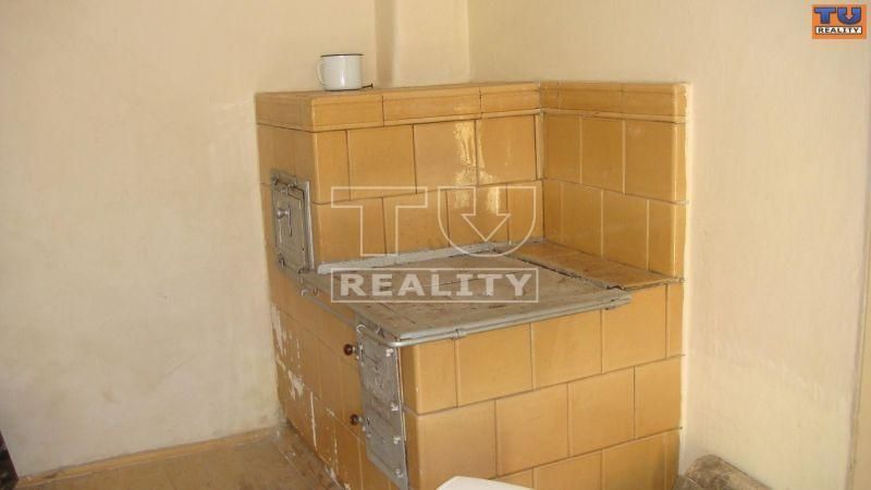 TUreality ponúka na predaj chalupu v pôvodnom stave v pokojn