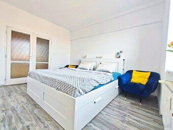 Ponukam na prenajom 2(670euro+energie a 3 izbovy byt(750+Ene