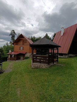 Chata ponúka 5 posteli, takže ideálny pre rodinu. Chata je v