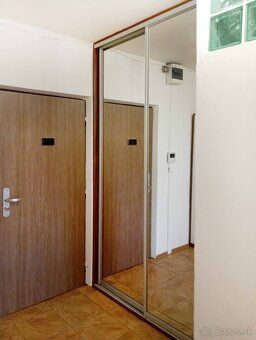 Ponúkame na prenájom 1,5 izbový byt s balkónom v centre mest