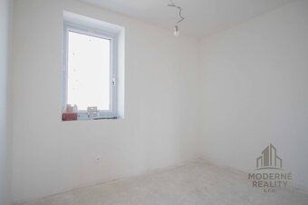 Moderné Reality ponúka na predaj 5-izbovú novostavbu rodinné