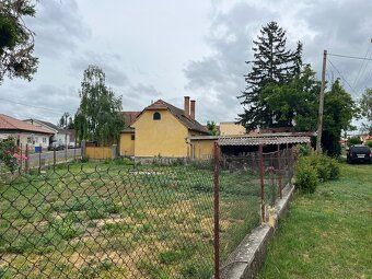 Ponúkam na prenájom pozemok o výmere 3 áre v pokojnej lokali