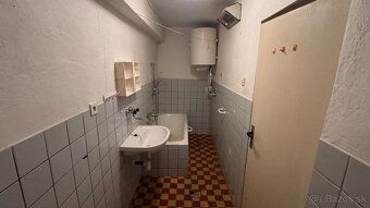 Predám charizmatický vidiecky rodinný dom v obci Branč (12 k