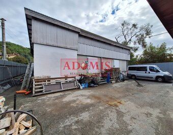 Sprzedam dom rodzinny odpowiedni dla działalności gospodarczej przy ulicy Opatowskiej