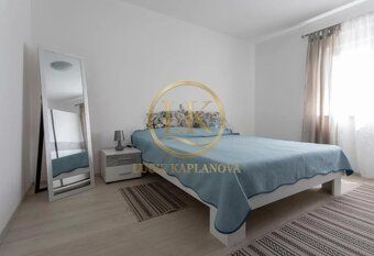Luxusní 120m² apartmán s bazénem a střešní terasou – Zaton, 