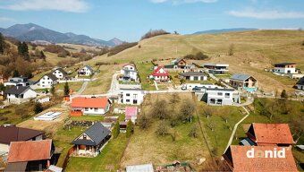 Ponúkame vám na predaj dva slnečné pozemky s výmerou 721 m² 