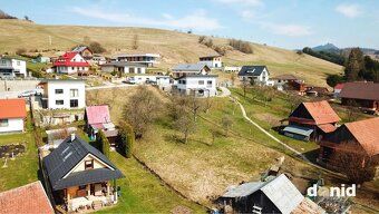 Ponúkame vám na predaj dva slnečné pozemky s výmerou 721 m² 