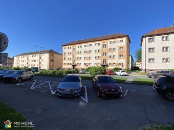 Ponúkam na predaj 2 izbový tehlový byt s lodžiou v Žiari nad