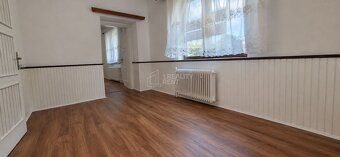 Ponúkame na predaj 3-izbový, čiastočne podpivničený rodinný 