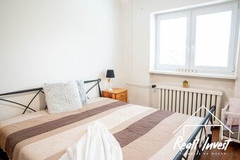 Type: Family house Village: Dolná Krupá LARGE FAMILY HOUSE WITH TWO APARTMENT UNITS - 270 m²…