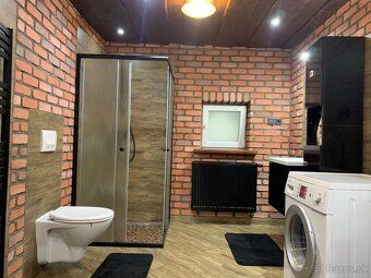 Total area is 424 m². The house was completely renovated in recent years.
