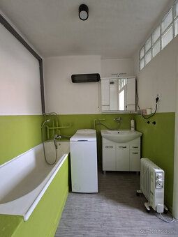 Продається 2-кімнатна квартира площею 63,88 м², розташована в місті Мартін