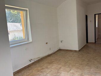 RK Akropolis offers for sale completely renovated family house in village Čeladice, only 13 km from Nitra