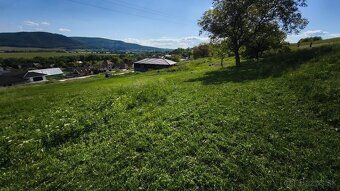 Slnečný stavebný pozemok v tichej lokalite – Malé Kršteňany.