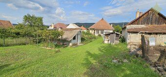 Premium Living is pleased to offer for sale an older well-maintained spacious 3-bedroom family…