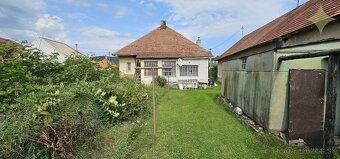 Premium Living is pleased to offer for sale an older well-maintained spacious 3-bedroom family…