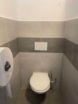 We offer for rent an unfurnished office space of 22 m² on the ground floor of a two-story…
