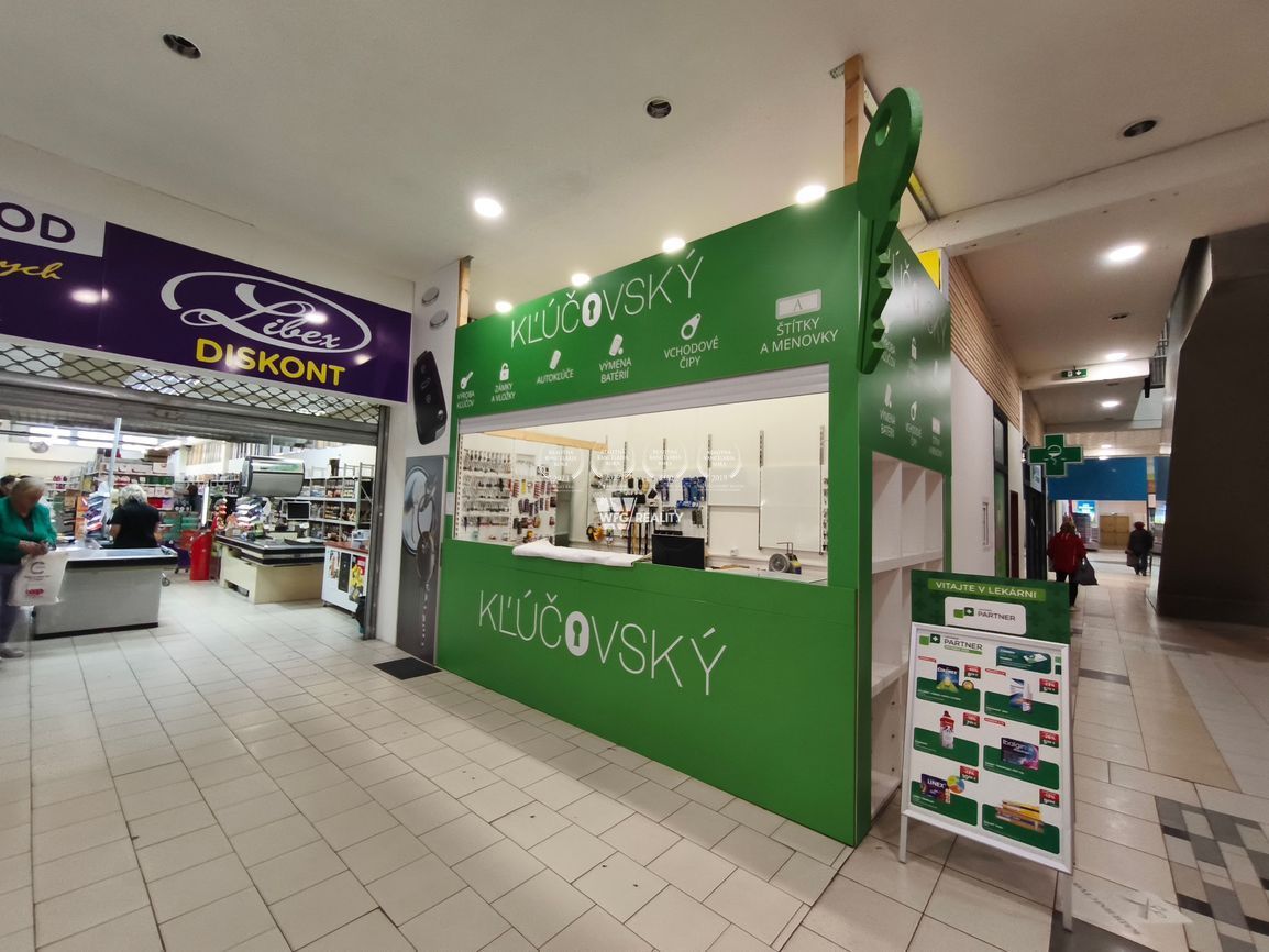 Ponúkame Vám na prenájom malý obchodný priestor (10 m²) nach