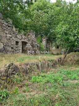 XEMAR ( alebo 0915 870 350), ponúka na predaj starší rodinný