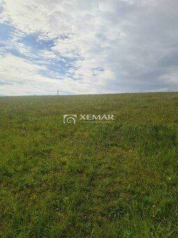XEMAR ( alebo 0915 870 350), ponúka na predaj starší rodinný