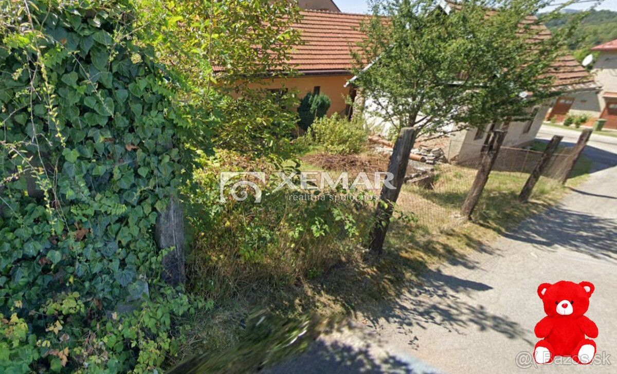 XEMAR (, alebo 0944 107 803) ponúka na predaj pozemok na kto