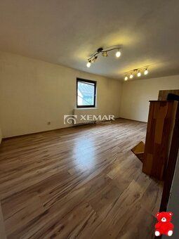 XEMAR (or 0915 870 350) offers for sale an object suitable