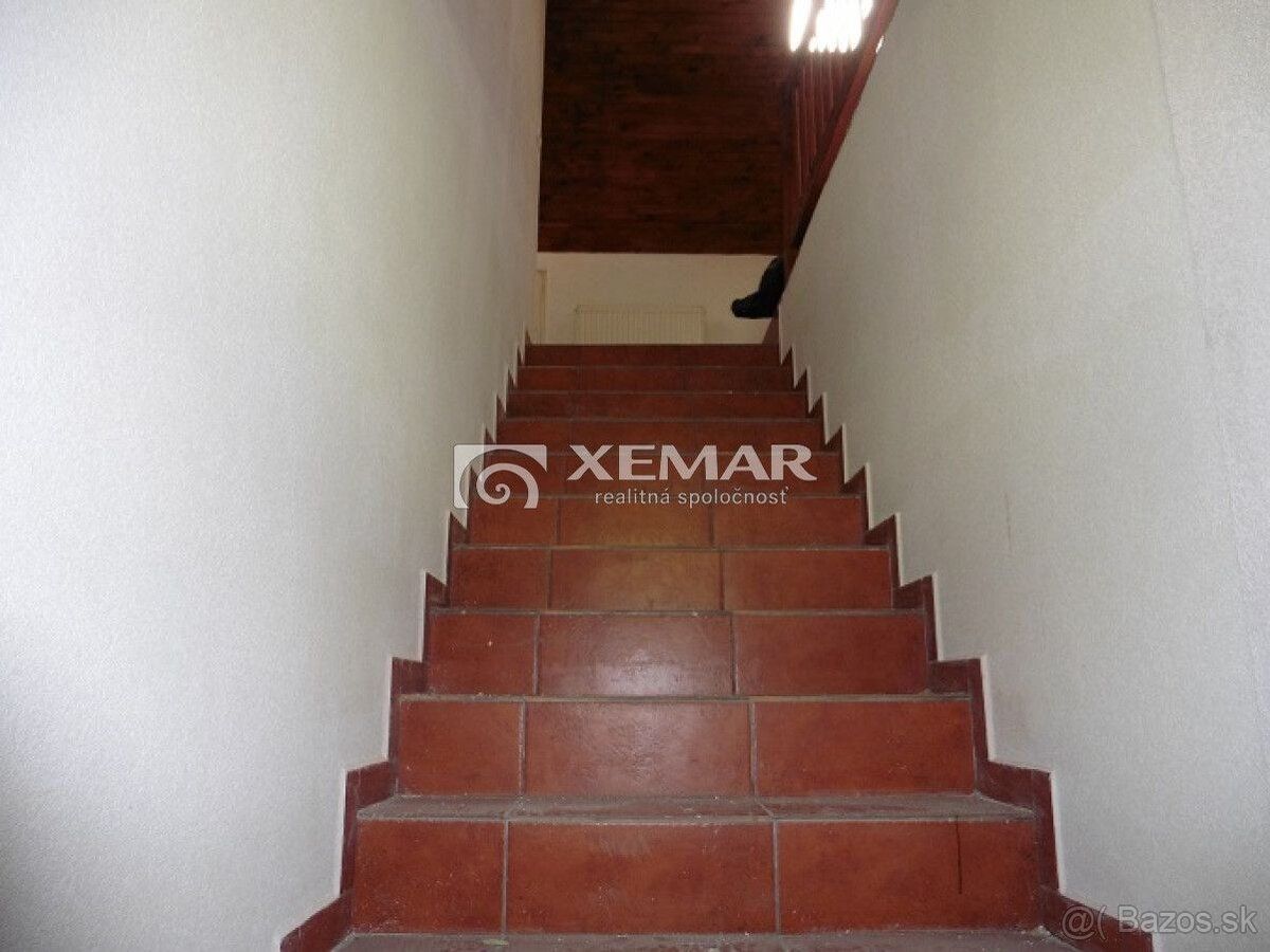 XEMAR (nebo 0915 142 544) exkluzivně nabízí k prodeji polovinu