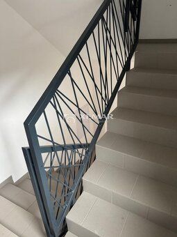 XEMAR (or 0915 142 544) exclusively offers for sale a 3 room apartment with loggia in a family…