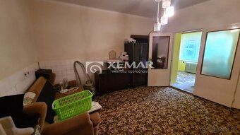 XEMAR (or 0915 142 544) exclusively offers for sale family house with farm buildings and accessories in Kotmanová.