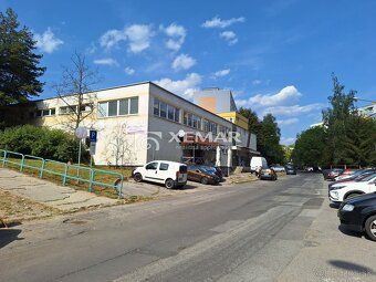 XEMAR (or 0948 061 020, 0907 537 727) offers for rent